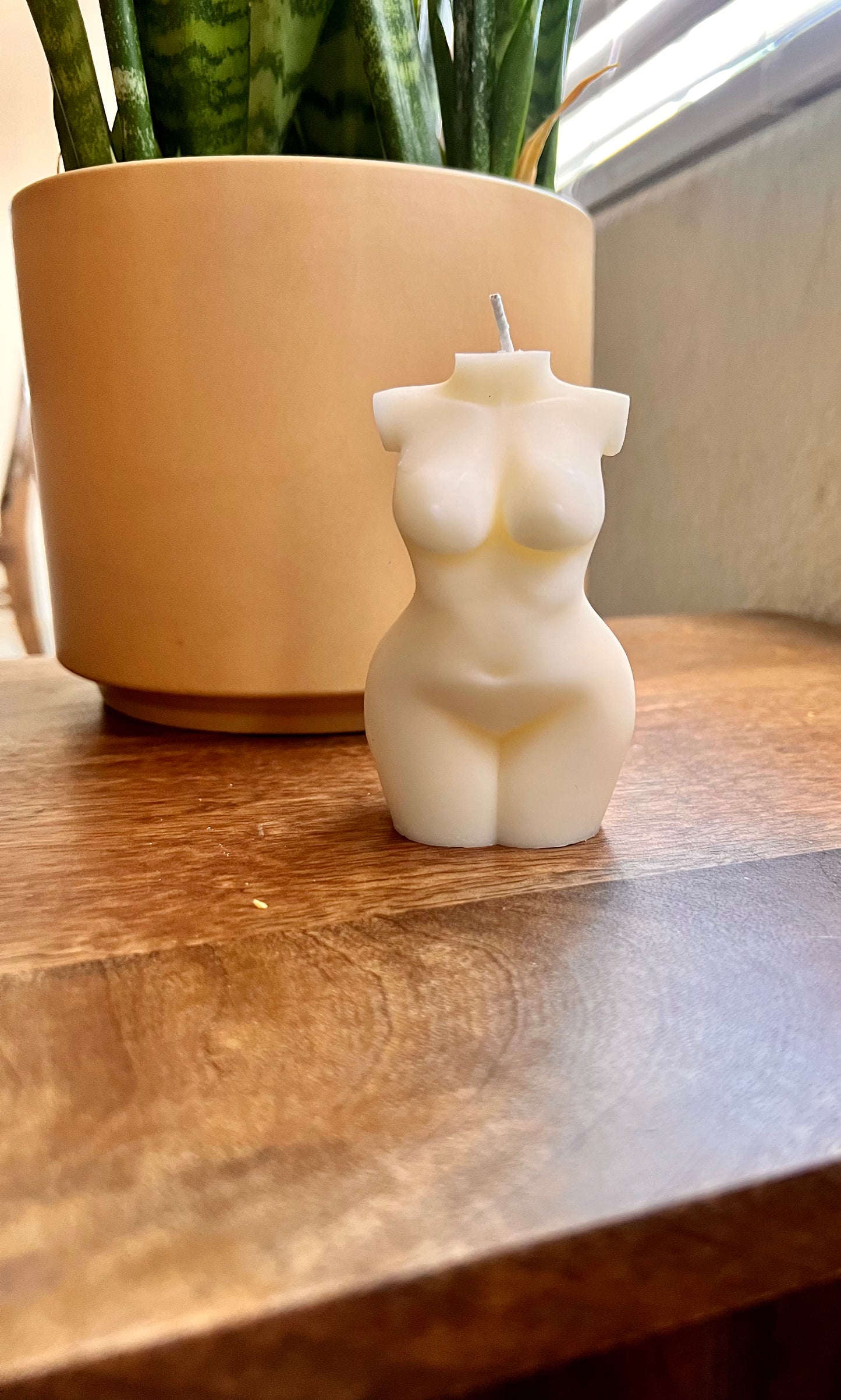 I am Woman candle